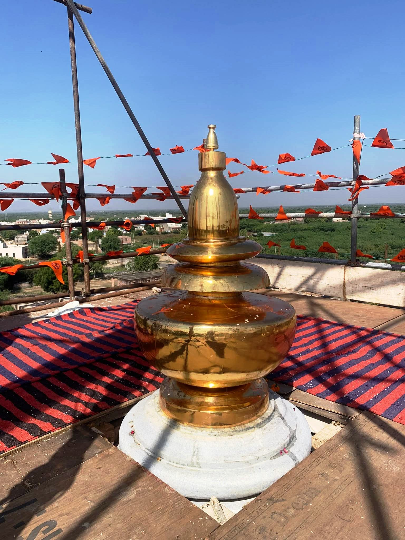 facebook 1762537917843 7392619838961335765